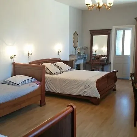 A La Grenouille Du Jura Gasthof 3*