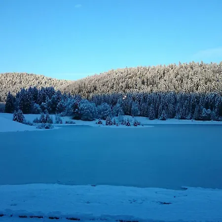 A La Grenouille Du Jura